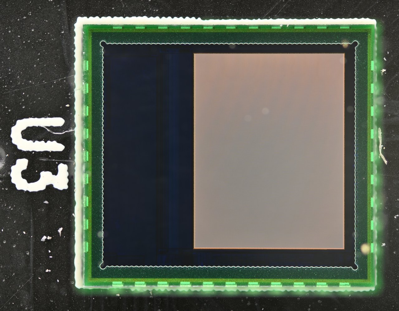 Chip-scale paket içindeki CMOS görüntü sensörü